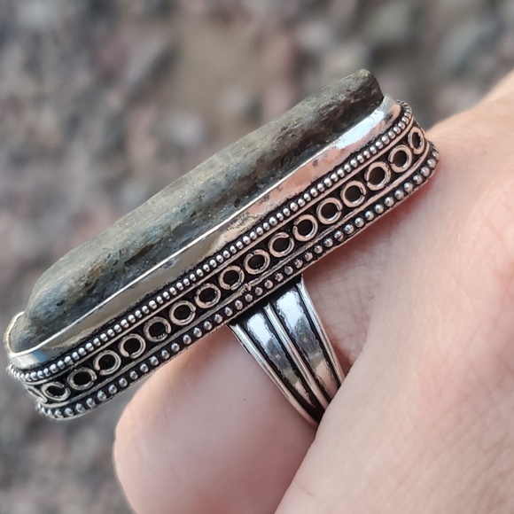 New Oversized Rough Kyanite 925 Silver Statement Ring. - Picture 8 of 13